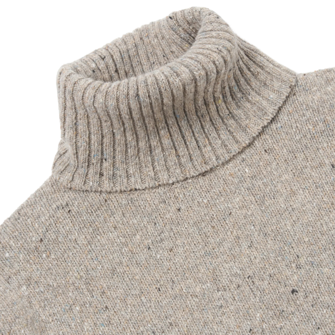 Universal Works Rollneck in Oatmeal