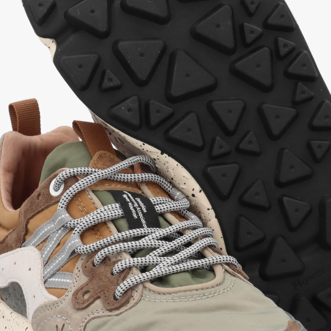 Flower Mountain Yamano 3 in Grey/Onion