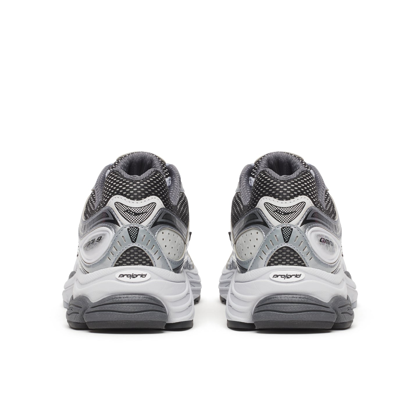 Saucony Progrid Omni 9 Sneaker in Microchip