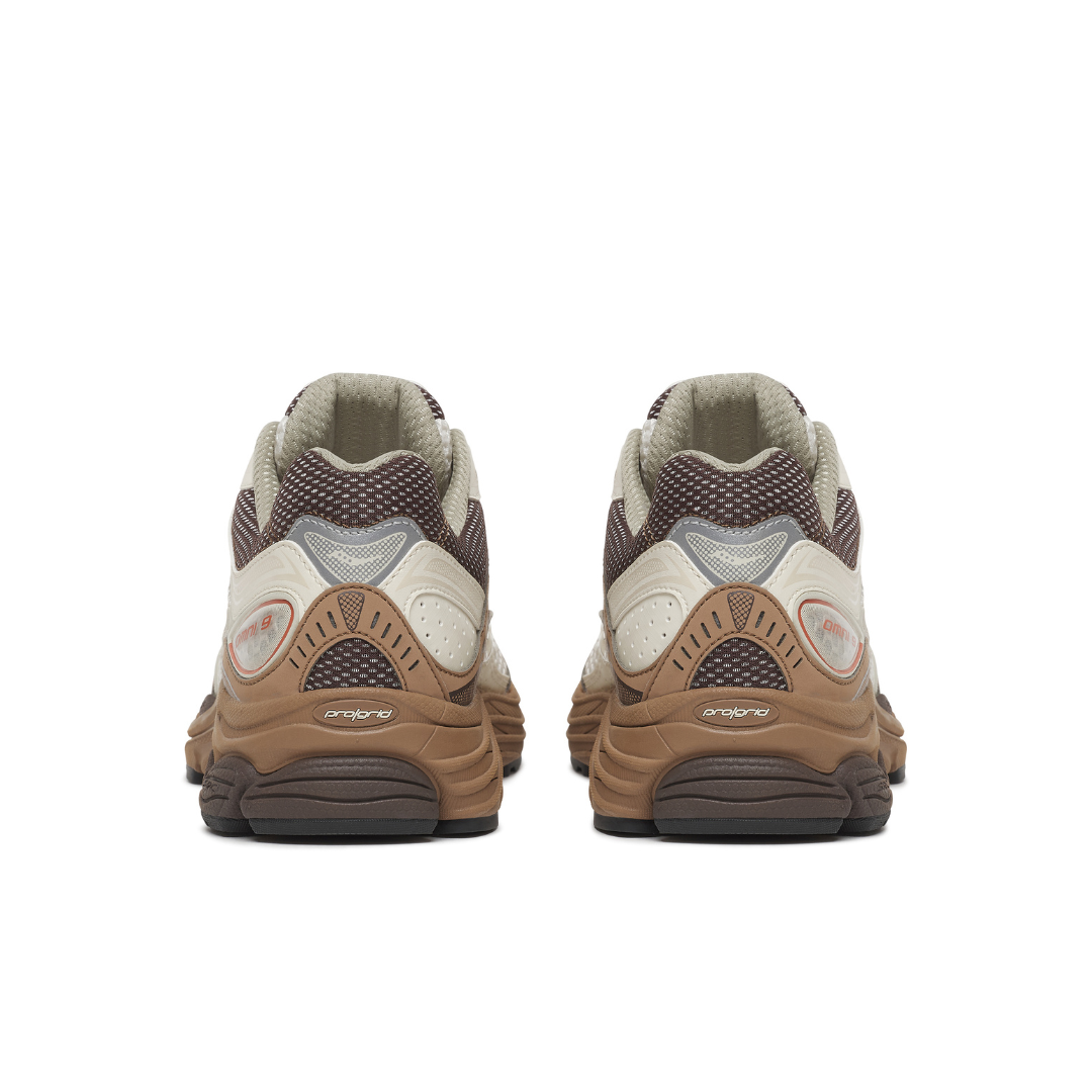 Saucony Progrid Omni 9 Sneaker in Almond & Coca