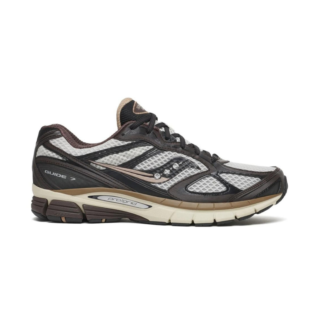 Saucony Progrid Guide 7 Sneakers in Quartz/Torte
