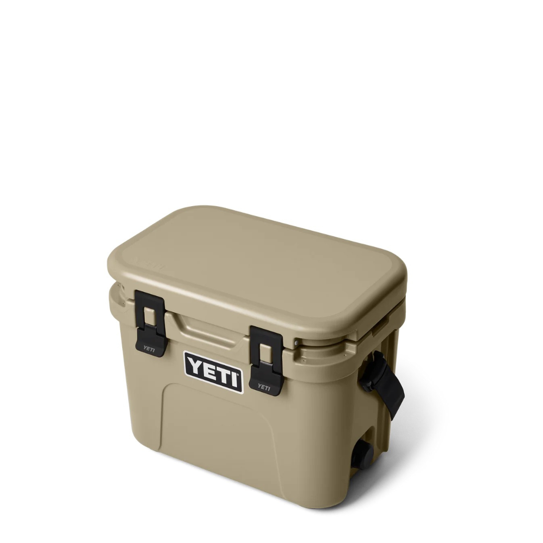 YETI Roadie 15 Cool Box in Tan