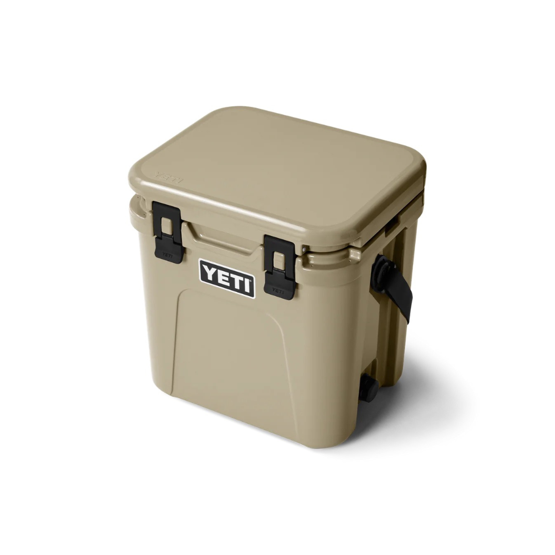 YETI Roadie 24 2.0 Cool Box in Tan