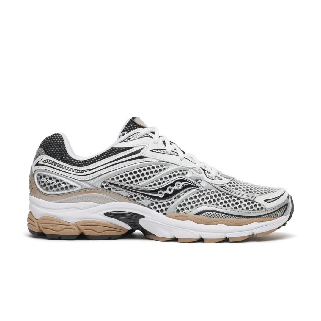Saucony Progrid Omni 9 Sneakers in White/Saddle